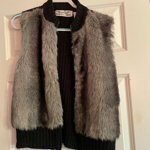 Tiered xl fur vest